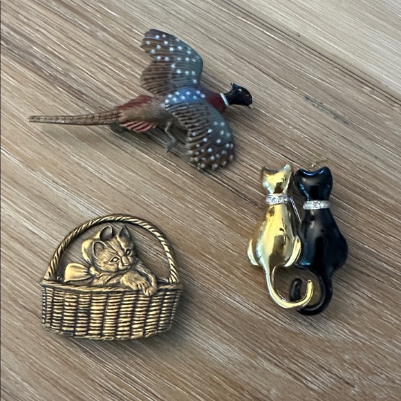 Vintage Brooch Bundle (7) - Picture 4 of 4